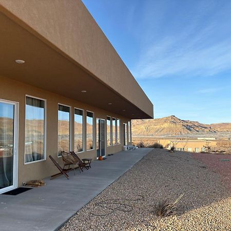 Page Arizona Border Town- Grand Serenity Room With Mesa Views Big Water Zewnętrze zdjęcie