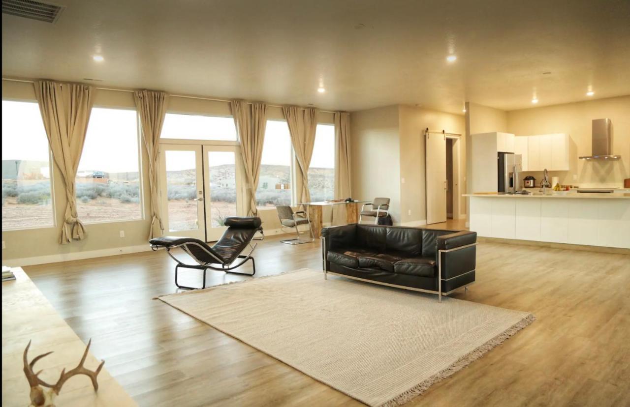 Page Arizona Border Town- Grand Serenity Room With Mesa Views Big Water Zewnętrze zdjęcie